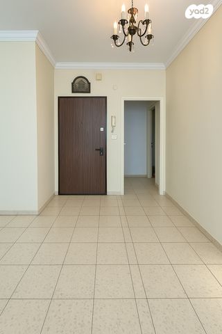 גג/ פנטהאוז, משה אבן עזרא 19, רובע ה', אשדוד