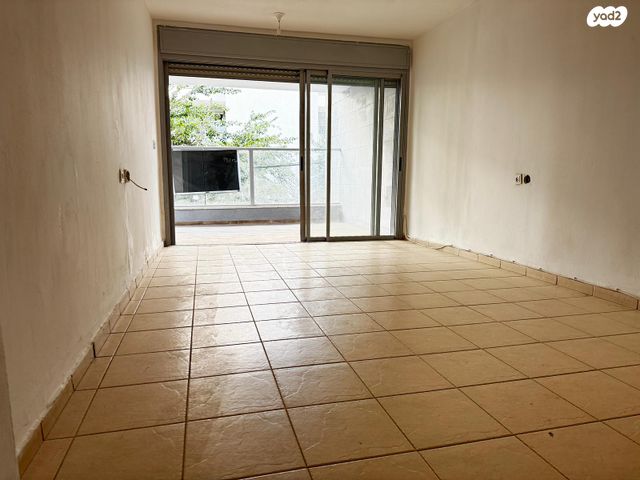 דירה, יהודה לייב פינסקר 49, רמב"ם, ראשון לציון