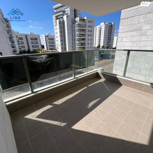 דירה, האנפה, החותרים, טירת כרמל