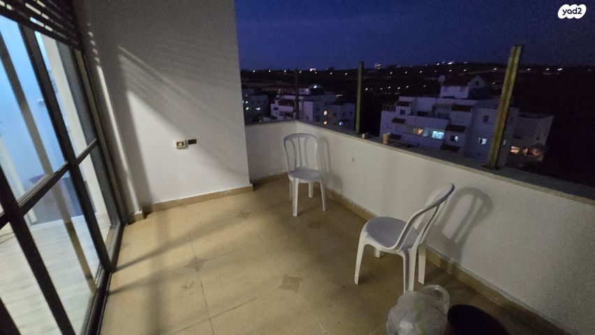 דופלקס, ה' באייר, נווה אפק, ראש העין