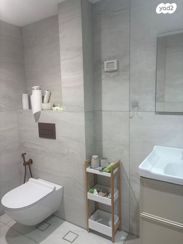 דירה, מרק שאגאל, הגוש הגדול, רמת אביב החדשה, נופי ים, תל אביב יפו