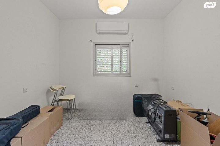 גג/ פנטהאוז, י.ל. פרץ, אגרובנק, חולון