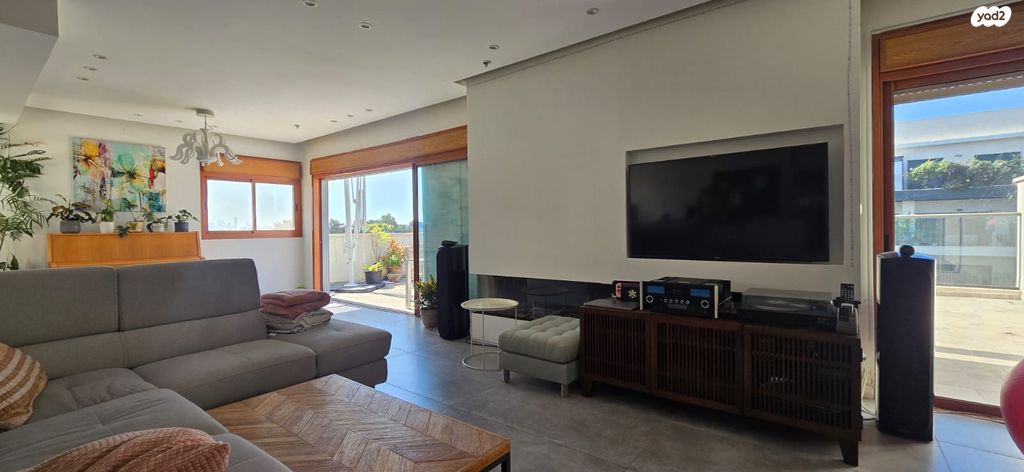 גג/ פנטהאוז, נווה מגן, רמת השרון