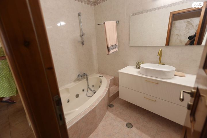 דירת גן, רבי יוסף קארו, רובע ט', אשדוד