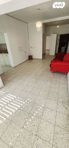 דירה, הרא"ה 127, עליות, רמת גן