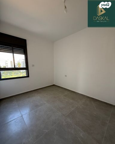 דירה, הרב זבולון גרז, רחובות