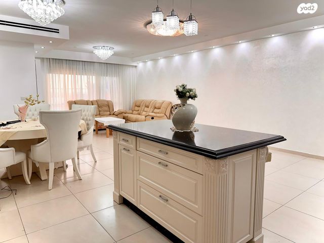 דירה, יונתן נתניהו, ברנע, אשקלון