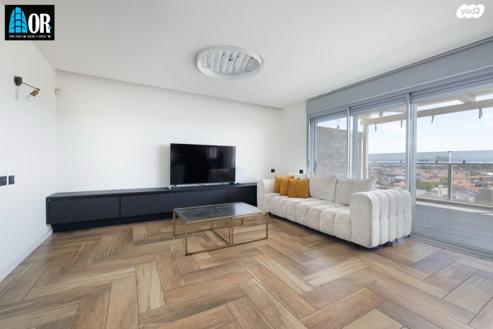 גג/ פנטהאוז, שדרות יצחק רבין, פארק המושבה, באר יעקב