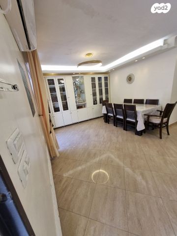 בית פרטי/ קוטג', הרב אברהם שיף, רמות, ירושלים