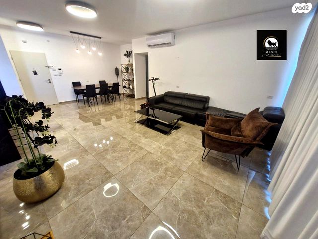 דירה, אסתר המלכה, האצטדיון, טבריה