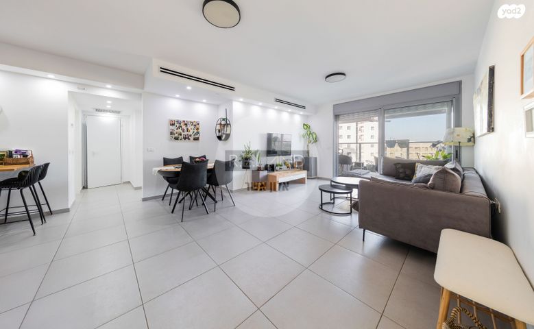 דירה, שרונה, כפר יונה