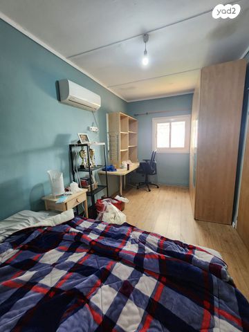 גג/ פנטהאוז, התיכון, בן דור, נשר