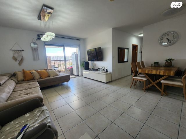 דירת גן, יפה נוף, נשר