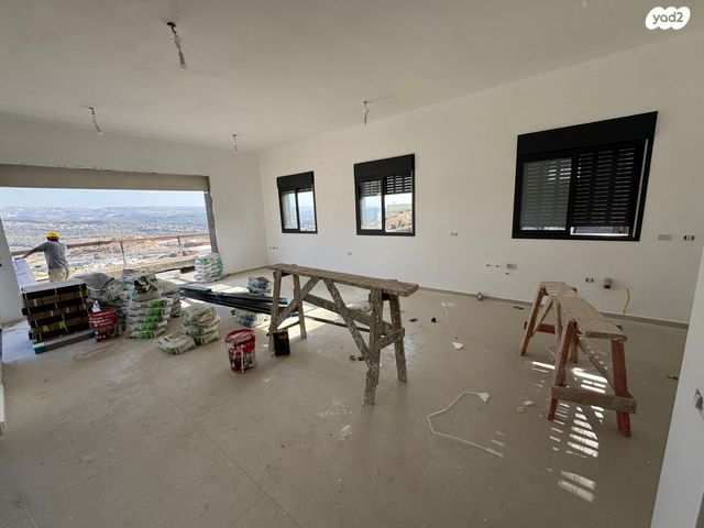 גג/ פנטהאוז, אהרונסון, נווה שמיר רמת בית שמש ה-1, בית שמש