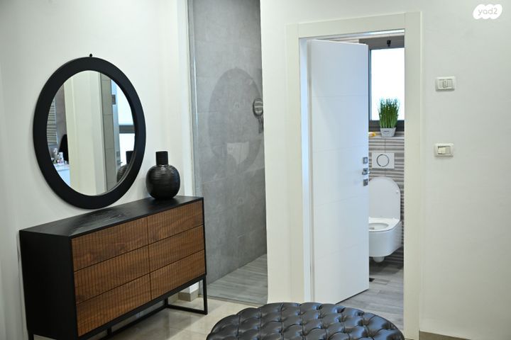 גג/ פנטהאוז, הרב קוק, מוצקין הותיקה, קרית מוצקין