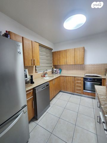 דירת גן, יפה נוף, נשר