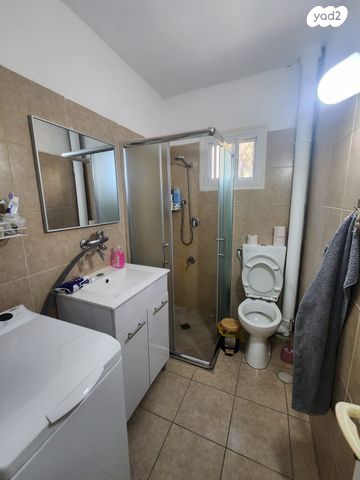 דירה, מעלה הגיבורים, בן דור, נשר