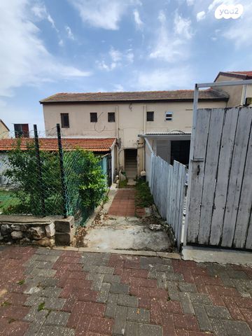 גג/ פנטהאוז, התיכון, בן דור, נשר