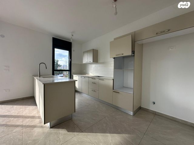 דירה, הרצליה