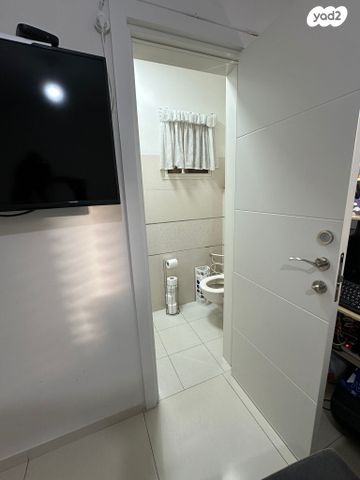 דירה, האלון, רמות יצחק, נשר