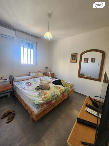 דירה, מעלה הגיבורים, בן דור, נשר