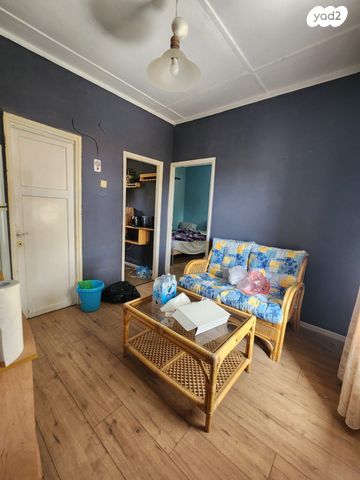 גג/ פנטהאוז, התיכון, בן דור, נשר