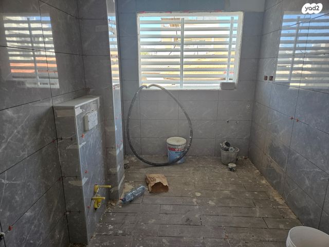 דירה, יהודה לייב פינסקר, פתח תקווה