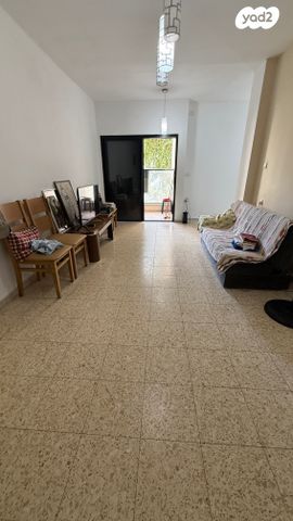 דירה, כצנלסון 64, לב העיר, בת ים