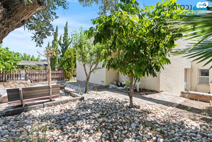 דו משפחתי, עצמון, רעות, מודיעין מכבים רעות