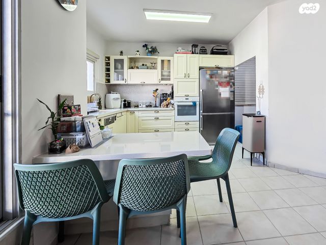 דירה, שבטי ישראל, מרכז העיר, סביניה, הוותיקה, קרית ביאליק