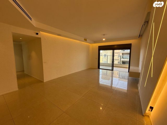 דירה, וייצמן, עיר, מרכז העיר, נהריה