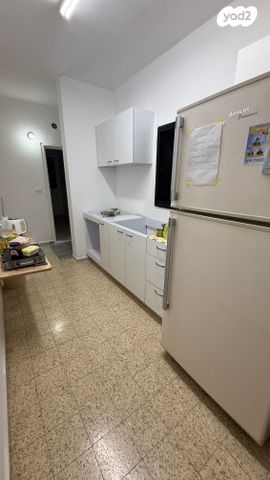 דירה, כצנלסון 78, לב העיר, בת ים