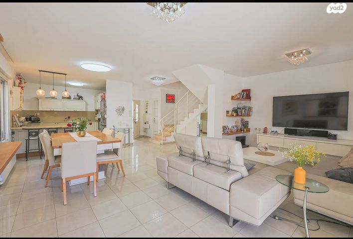 בית פרטי/ קוטג', אליהו חכים, ארמון הנציב, תלפיות מזרח, ירושלים