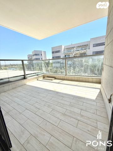 דירה, אגם דלתון, שקמים ואגמים, אשקלון