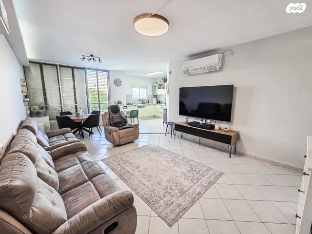 דירה, שבטי ישראל, מרכז העיר, סביניה, הוותיקה, קרית ביאליק