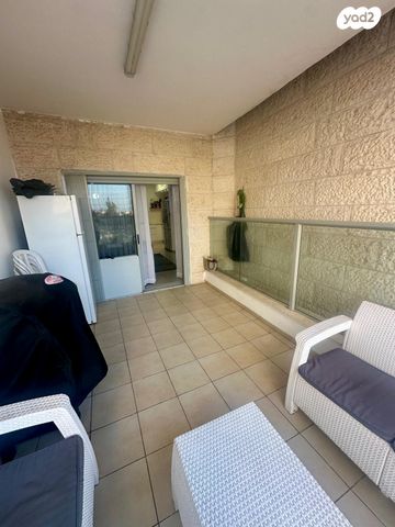 דירה, אלמוג, גלי כרמל, טירת כרמל