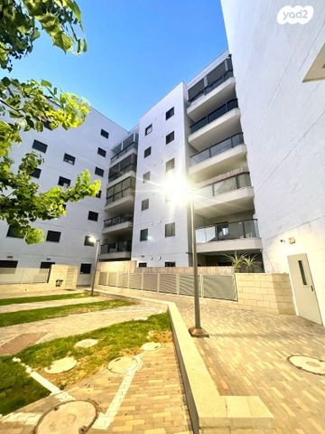 דירה, צאלה, גדרה הצעירה, גדרה