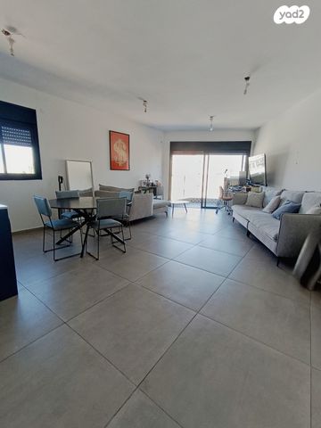 דירה, קהילת ניו יורק, תל אביב יפו