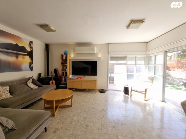 דו משפחתי, רמת ישי