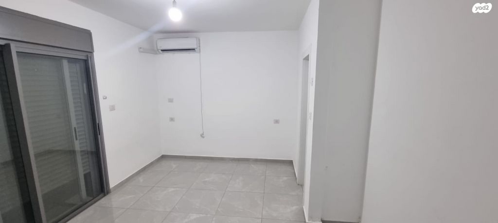 דירה, קטיף, נתיבות מערב, נתיבות