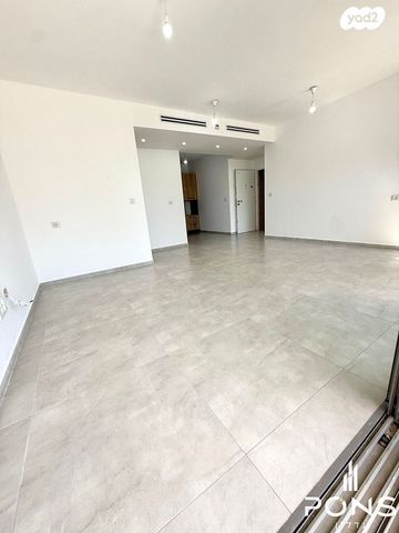 דירה, אגם דלתון, שקמים ואגמים, אשקלון