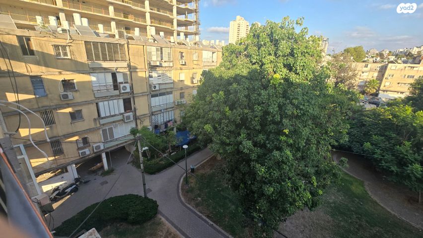 דירה, הנשיא, בית וקאנטרי, גיורא יוספטל, גבעת שמואל