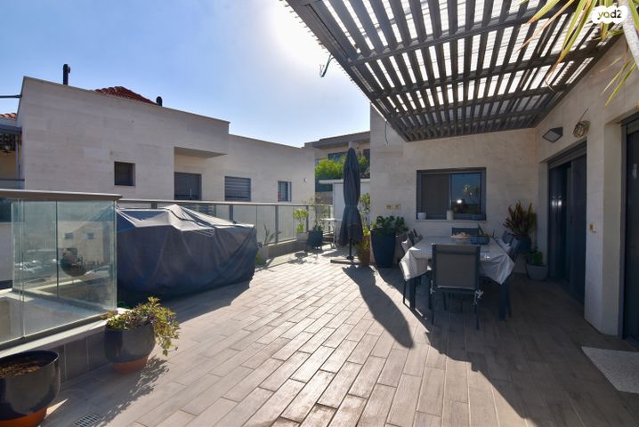 גג/ פנטהאוז, גולן, גבעת אלונים, יקנעם עילית