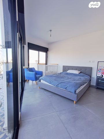 דירה, קהילת ניו יורק, תל אביב יפו