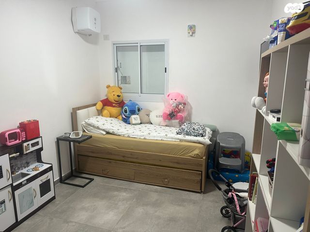 דירת גן, שאר העיר, חצור הגלילית