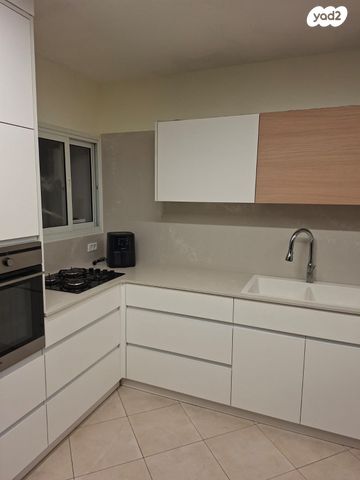 דירה, הרב חיים פינטו, גבעת הסביונים, קרית מלאכי