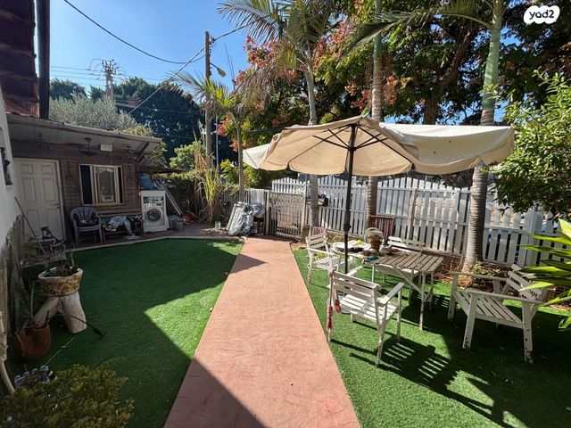 דו משפחתי, יואל 15, בית ונוף, כפר סבא