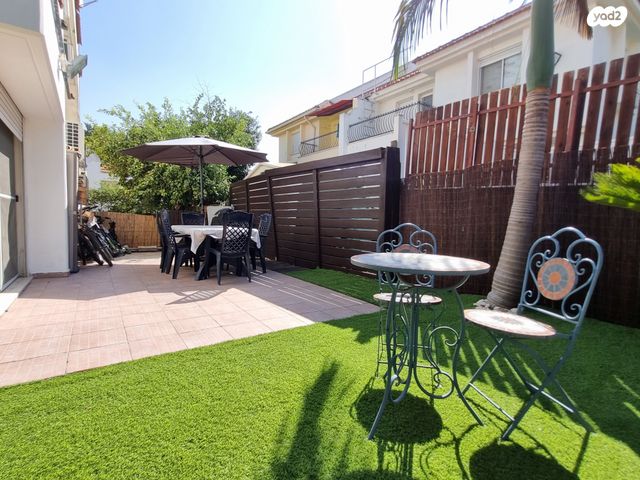 דו משפחתי, רמת ישי