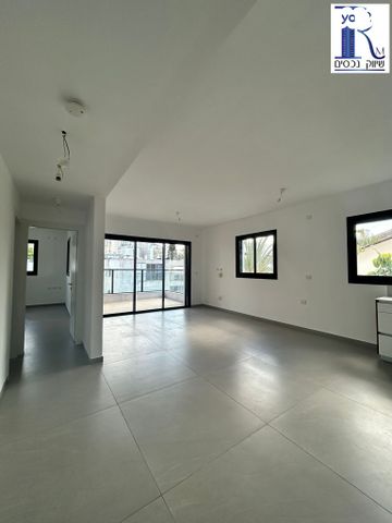 דירה, ביאליק, מרכז, קרית עבודה, חולון