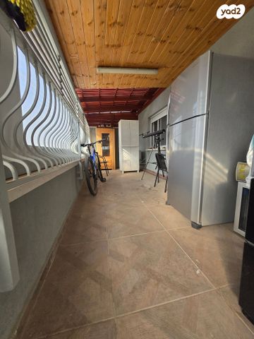 דופלקס, נוף הרים, הראשונים, שלומי